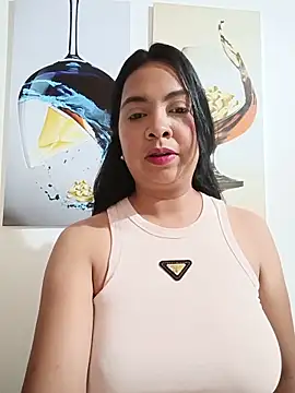 Snapshot of Silvana2927 chatting on 06-05-26, 04:30 Silvana2927 online show from 06-05-26, 04:30