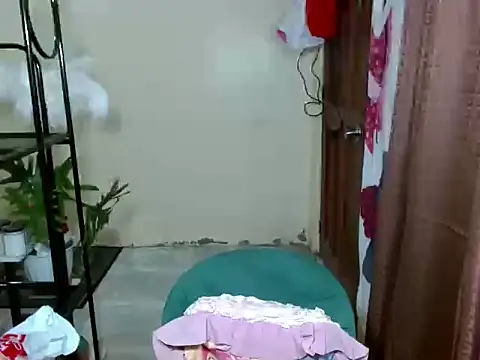 Snapshot of sweetriccum chatting on 04-15-26, 06:20 sweetriccum online show from 04-15-26, 06:20