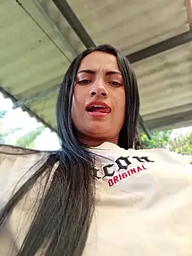 DaniellaGiraldo online show from 05-18-26, 04:24