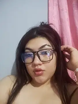 Snapshot of Mia2024 chatting on 04-14-26, 04:07 Mia2024 online show from 04-14-26, 04:07