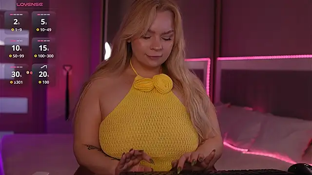 LisaLove3 online show from 05-17-26, 08:01
