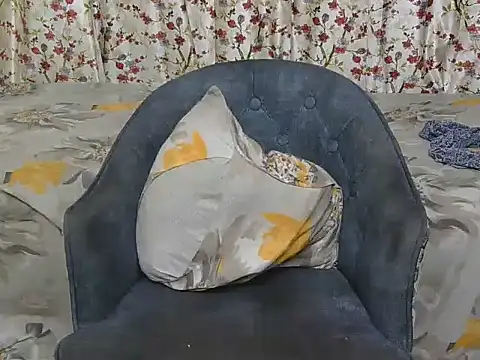 Snapshot of Avni-kumarii chatting on 05-14-26, 03:35 Avni-kumarii online show from 05-14-26, 03:35
