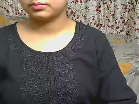 Snapshot of Avni-kumarii chatting on 05-24-26, 04:06 Avni-kumarii online show from 05-24-26, 04:06