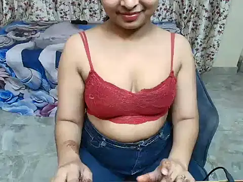 Snapshot of Avni-kumarii chatting on 06-01-26, 04:36 Avni-kumarii online show from 06-01-26, 04:36