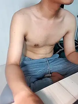 Louis Caoxxx online show from 05-10-26, 06:13