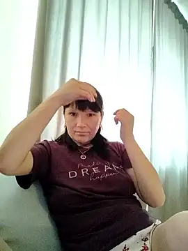 AlexaShiny  online show from 04-15-26, 07:59