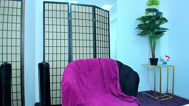 MissVelouraX online show from 06-25-26, 04:56