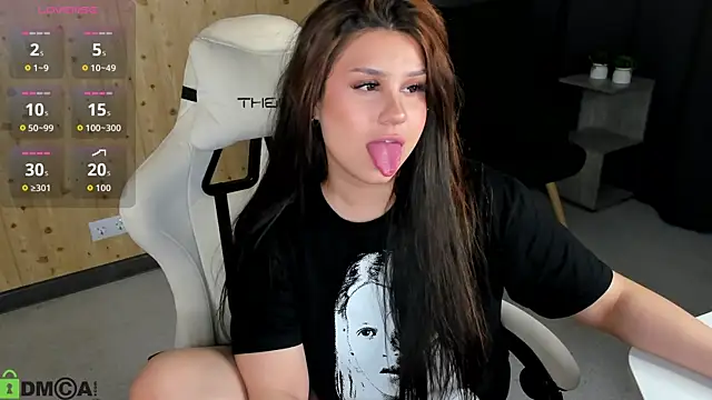 nicolewoss online show from 07-02-26, 03:06