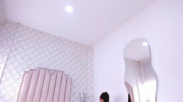 Snapshot of katherine_glow chatting on 06-13-26, 03:21 katherine glow online show from 06-13-26, 03:21