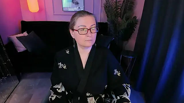 Alexandra Kind online show from 04-14-26, 11:55