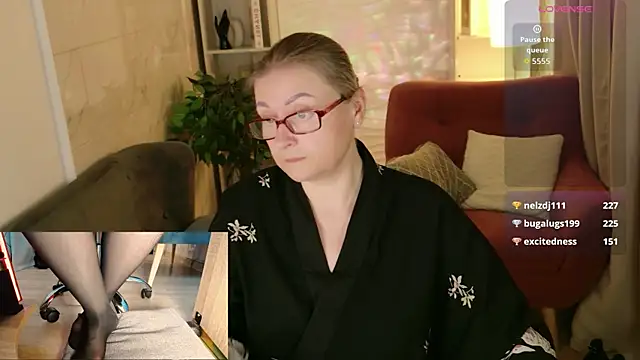 Snapshot of Alexandra_Kind chatting on 07-01-26, 01:51 Alexandra Kind online show from 07-01-26, 01:51