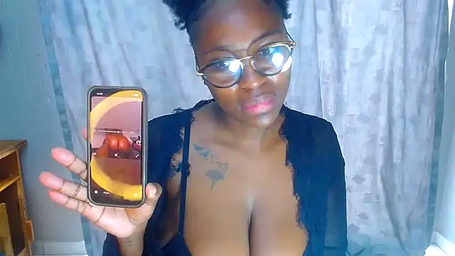 CocoBlazerx76 online show from 06-18-26, 12:09