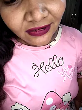 Snapshot of Lusi_G chatting on 04-14-26, 08:15 Lusi G online show from 04-14-26, 08:15