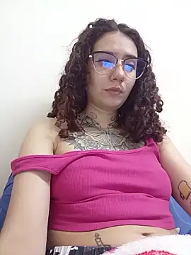 Aura Phone online show from 05-14-26, 03:46