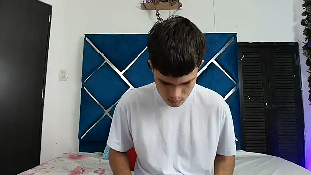 EdwinBoys online show from 06-11-26, 01:20