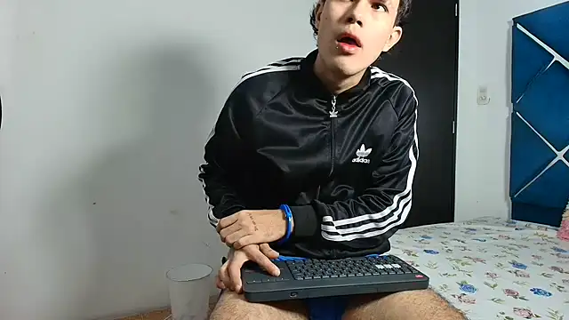 EdwinBoys online show from 06-20-26, 02:09