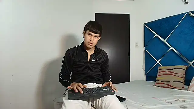 EdwinBoys online show from 07-09-26, 01:26