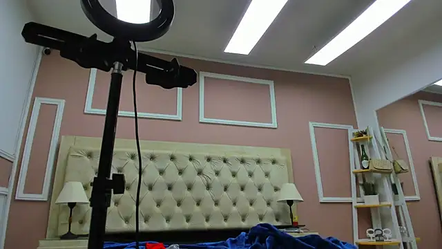tiffanykanox online show from 05-29-26, 03:37