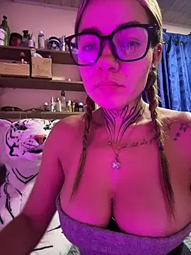 Violeta queen1 online show from 06-25-26, 03:28