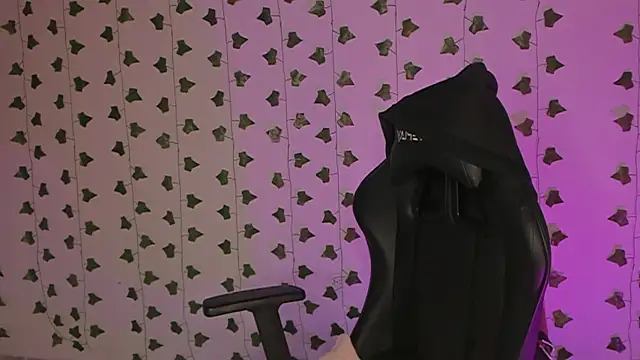 Liaaa 1 online show from 06-21-26, 01:08