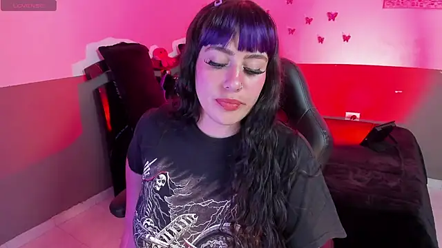 Snapshot of Cataleya_Blare chatting on 06-20-26, 02:58 Cataleya Blare online show from 06-20-26, 02:58