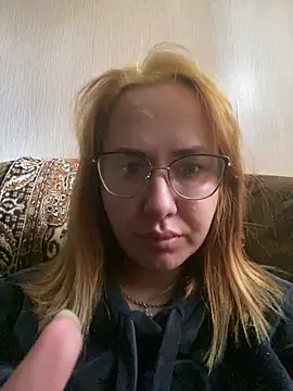 Snapshot of Melissa_lissa_ chatting on 04-15-26, 10:44 Melissa lissa online show from 04-15-26, 10:44