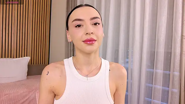 AlissaMarks online show from 06-04-26, 03:01