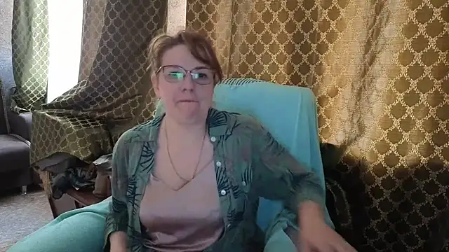 Snapshot of Miss_SandraX chatting on 05-19-26, 04:13 Miss SandraX online show from 05-19-26, 04:13