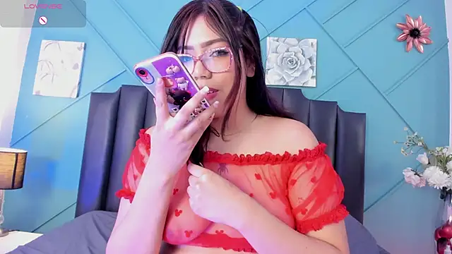 Snapshot of MiluVegaa_ chatting on 04-25-26, 11:57 MiluVegaa online show from 04-25-26, 11:57