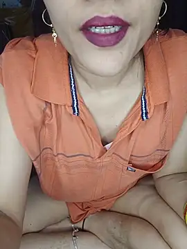 Snapshot of Sexy_Hena_69 chatting on 07-09-26, 05:39 Sexy Hena 69 online show from 07-09-26, 05:39