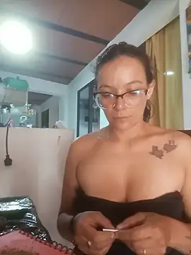 Snapshot of LunaArias chatting on 07-03-26, 03:29 LunaArias online show from 07-03-26, 03:29