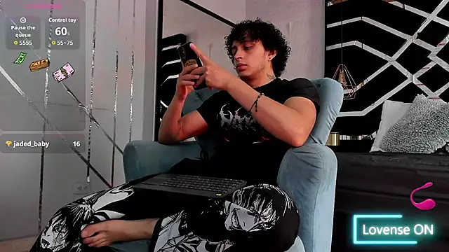 Snapshot of JayTaylorr chatting on 07-08-26, 02:10 JayTaylorr online show from 07-08-26, 02:10