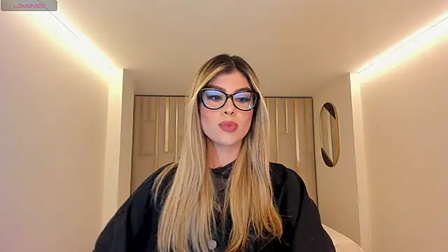 MiaSilvaX online show from 05-14-26, 11:17