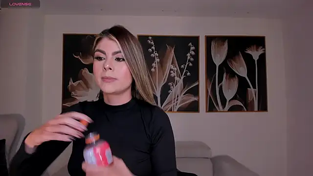 MiaSilvaX online show from 07-20-26, 10:50