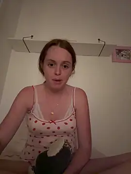 Snapshot of lilysmn chatting on 06-08-26, 07:58 lilysmn online show from 06-08-26, 07:58