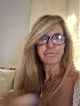 Marianne10 online show from 05-21-26, 10:50