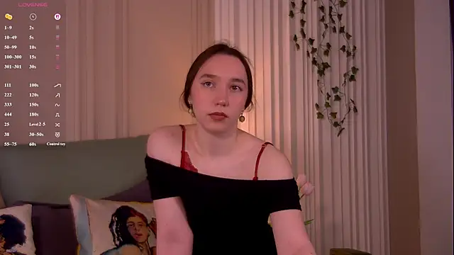 Snapshot of Suzaneey chatting on 04-30-26, 06:25 Suzaneey online show from 04-30-26, 06:25