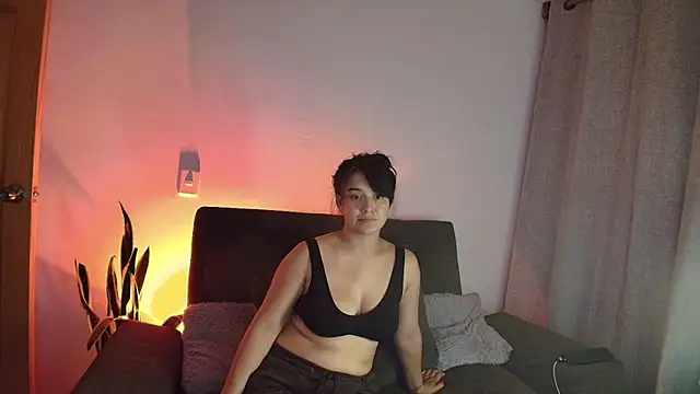 Alyssa and DAngelo online show from 06-09-26, 01:17