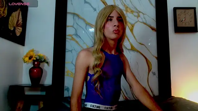 esmeralda negrette online show from 04-18-26, 03:43