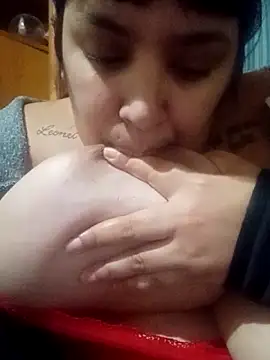 Snapshot of melones3 chatting on 04-23-26, 06:14 melones3 online show from 04-23-26, 06:14
