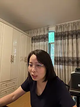 Snapshot of lisha521 chatting on 06-08-26, 02:01 lisha521 online show from 06-08-26, 02:01