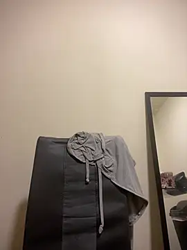 snowbunnycakesxo online show from 04-16-26, 05:08