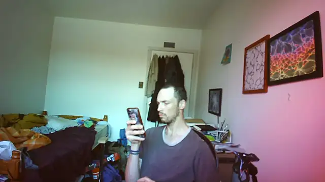 Snapshot of JohnnyMoves chatting on 07-03-26, 05:08 JohnnyMoves online show from 07-03-26, 05:08