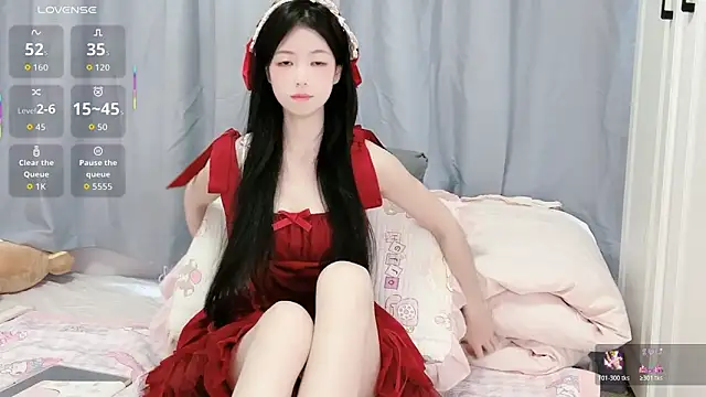 XiaoMei-iiiiii online show from 04-27-26, 06:33