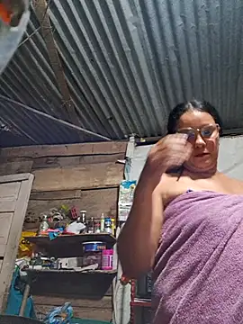 Snapshot of Samanta-42 chatting on 07-07-26, 12:24 Samanta-42 online show from 07-07-26, 12:24