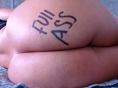 Snapshot of sexy-body22 chatting on 07-08-26, 07:18 sexy-body22 online show from 07-08-26, 07:18