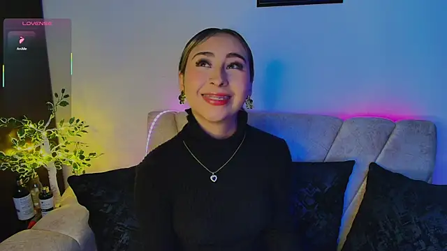 Cloe martinezz  online show from 05-08-26, 07:25