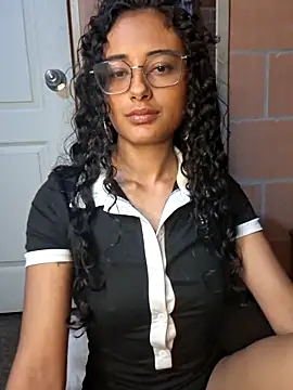 Valentinalau online show from 04-27-26, 01:14