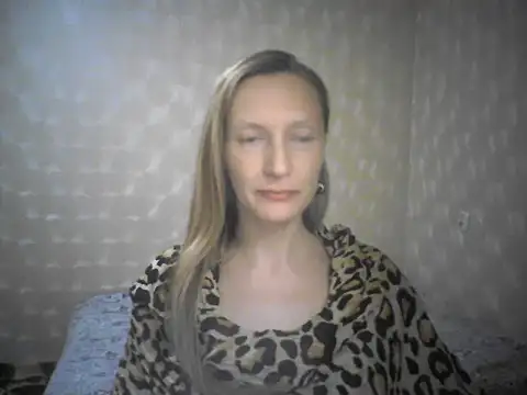 LunaBelle8 online show from 04-17-26, 05:38