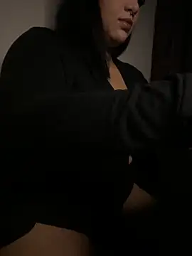 BlackLuna6 online show from 04-17-26, 02:09